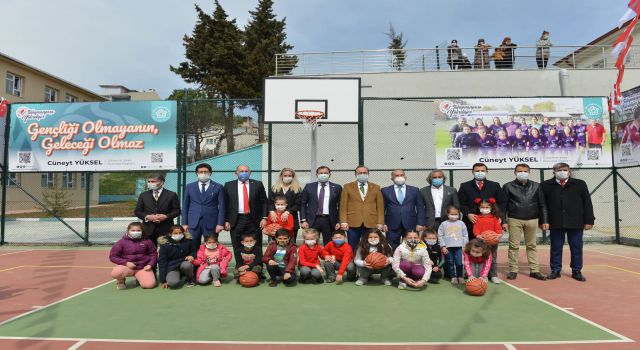 Nurettin Ekmekçioğlu İlkokulu Çok Amaçlı Spor Sahası Törenle Hizmete Açıldı