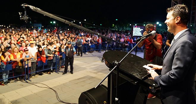 19 Mayıs Fener Alayı ve Gencer Savaş Bandosu Konseri ile Kutlandı