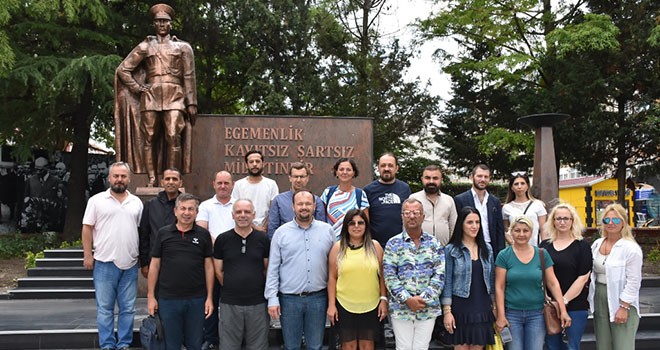 Çorlu’da gazetecilerden 24 Temmuz kutlaması