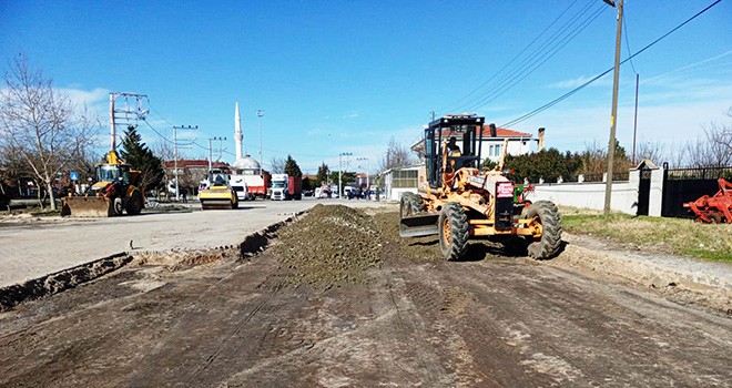 Ergene’de Kilit Parke Taş Çalışmaları Sürüyor