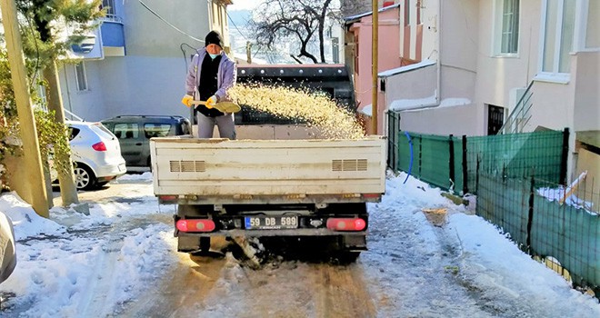 Süleymanpaşa Belediyesi 24 Saat Karla Mücadele Ediyor