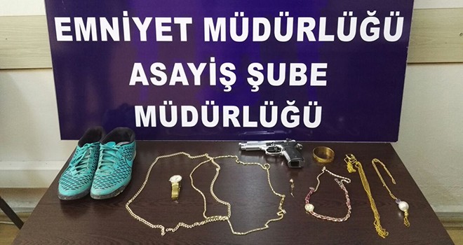 3 ayrı evden hırsızlık yapan şüpheli saklandığı evde yakalandı