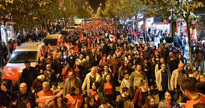 Çorlu’da Fener Alayı Coşkusu