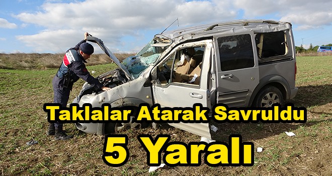 Yoldan Çıkan Araç Tarlaya Savruldu 5 Yaralı