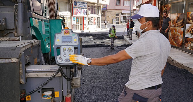 Namazgâh ve Hülya Sokak'ta Asfalt ve Kaldırım Çalışması