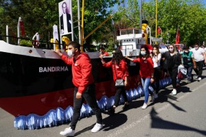 Bandırma Vapuru Eşliğinde 19 Mayıs Coşkusu