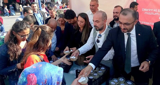 AK Parti Çorlu İlçe Teşkilatı'ndan Vatandaşlara Aşure İkramı