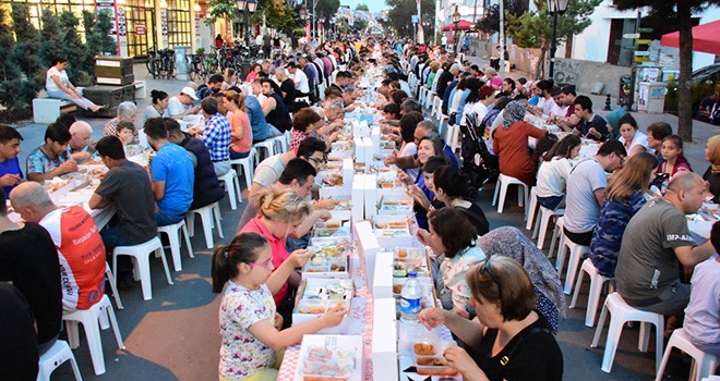 Mahalle iftarları Değirmenaltı Mahallesi ile sona erdi