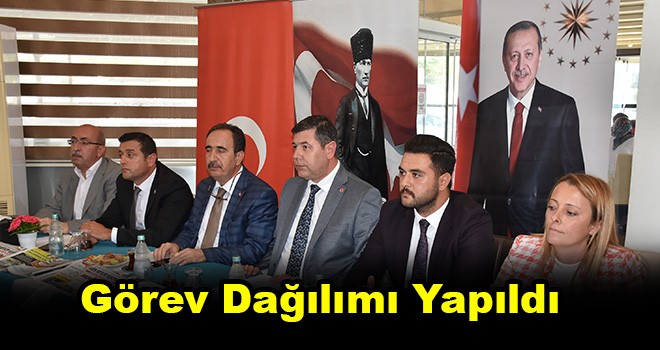 AK Parti Görev Dağılımını Yaptı