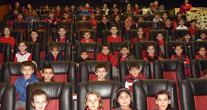 Çocuklar sinema ile tanıştı