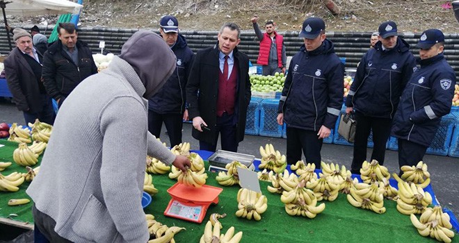 Zabıta Ekipleri Pazar Denetimlerini Sürdürüyor