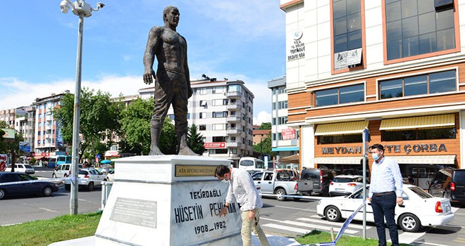 Hüseyin Pehlivan Anıtı Yenileniyor