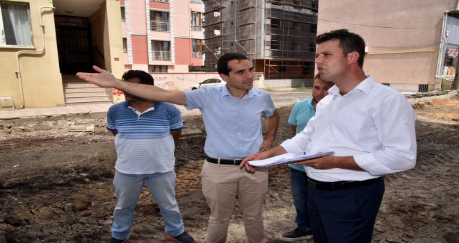 Başkan Sarıkurt Erdal İnönü Caddesi’ndeki Çalışmaları İnceledi