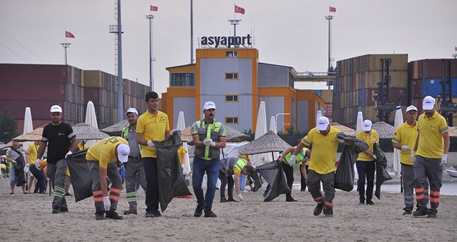 Asyaport’tan Denizde ve Plajlarda Çevre Temizliği