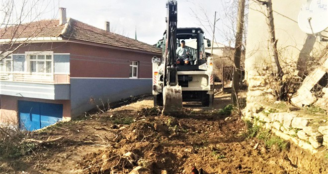 Sert Kışa Rağmen Yol Çalışmaları Aralıksız Sürüyor