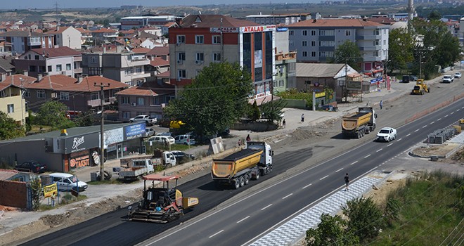 Edirne Caddesi’nin yarısı tamam sıra diğer yarısında